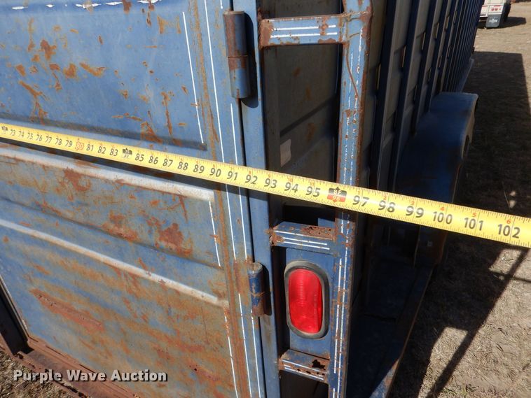 image for item MT9803 1991 Titan  livestock trailer