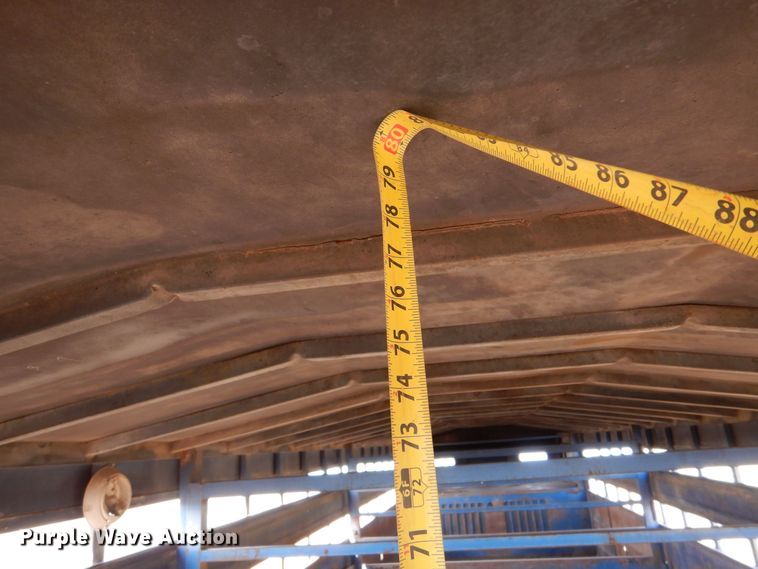 image for item MT9803 1991 Titan  livestock trailer