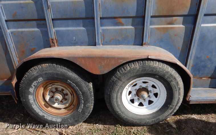 image for item MT9803 1991 Titan  livestock trailer