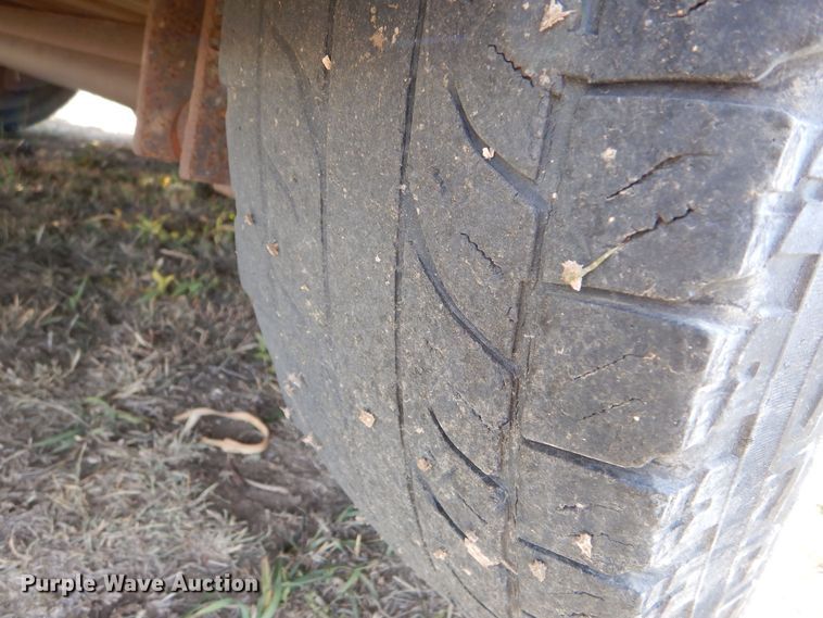 image for item MT9803 1991 Titan  livestock trailer