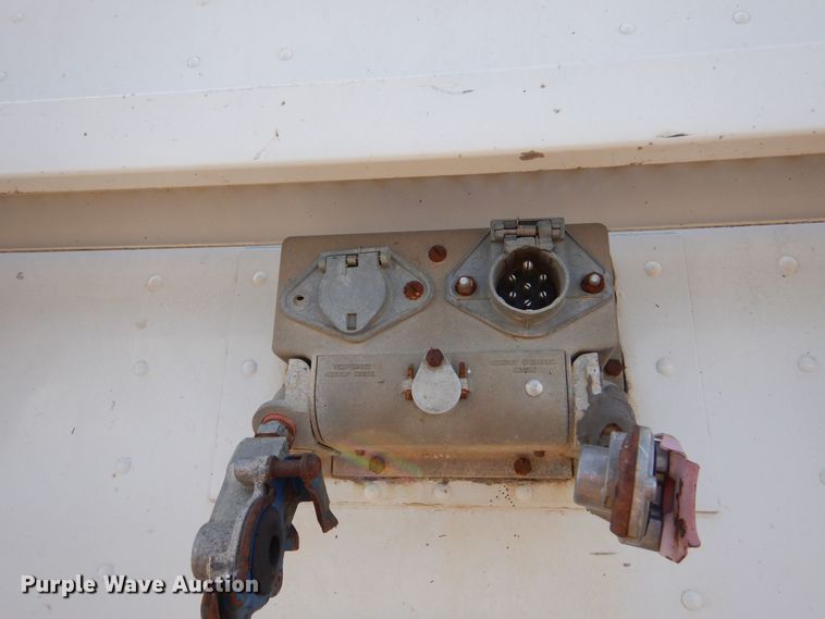 image for item MT9804 1983 Cornhusker 800-72382-2013 40-4  grain trailer