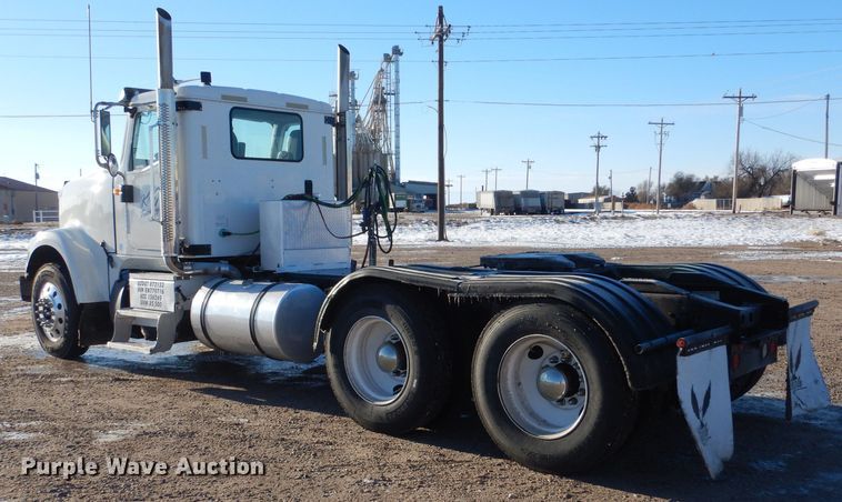 image for item MT9847 2014 International 9900i  semi truck