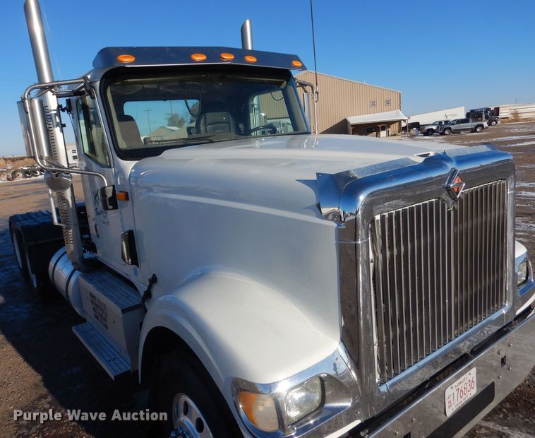 image for item MT9847 2014 International 9900i  semi truck