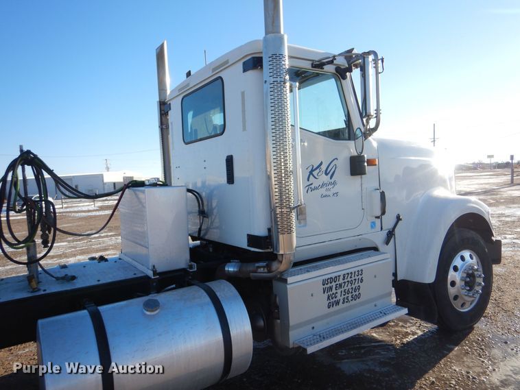 image for item MT9847 2014 International 9900i  semi truck