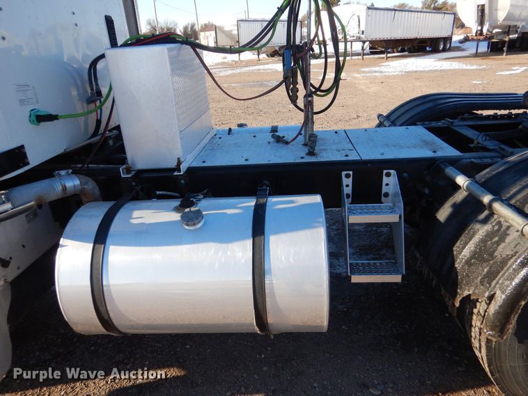 image for item MT9847 2014 International 9900i  semi truck