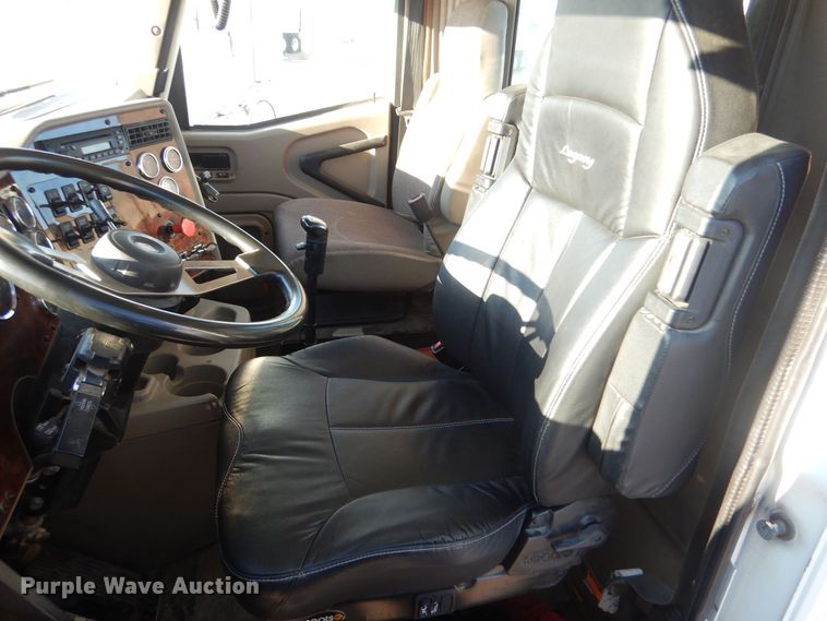 image for item MT9847 2014 International 9900i  semi truck