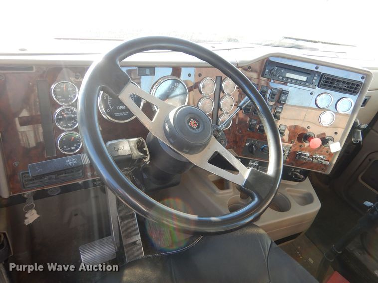 image for item MT9847 2014 International 9900i  semi truck