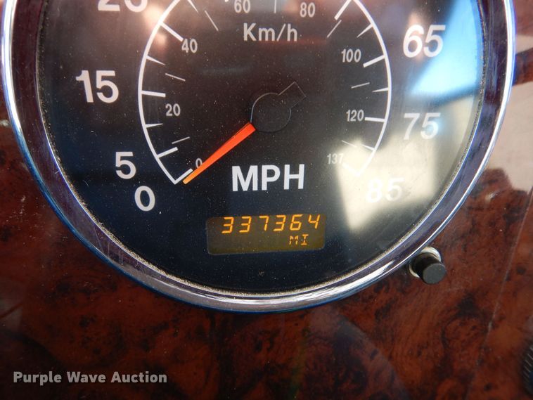 image for item MT9847 2014 International 9900i  semi truck