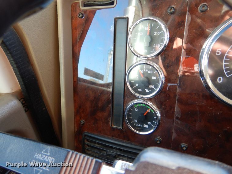 image for item MT9847 2014 International 9900i  semi truck