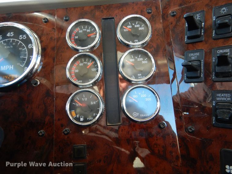 image for item MT9847 2014 International 9900i  semi truck