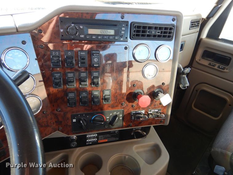 image for item MT9847 2014 International 9900i  semi truck