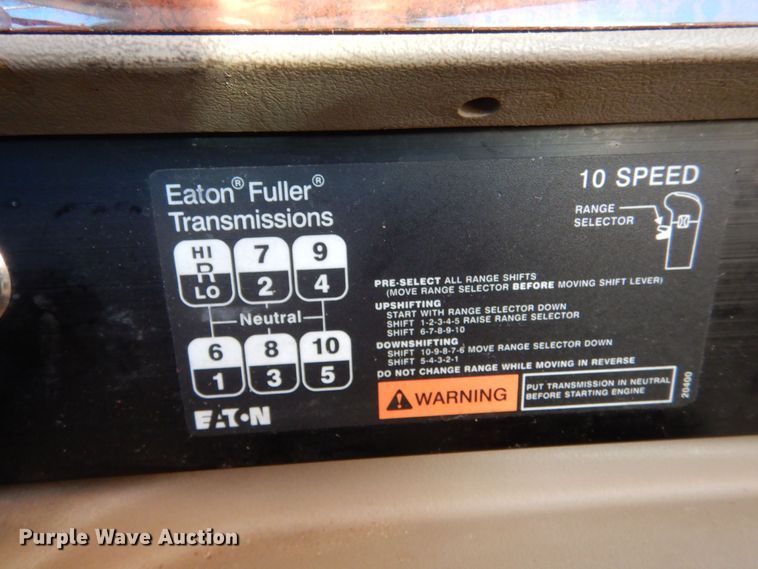 image for item MT9847 2014 International 9900i  semi truck