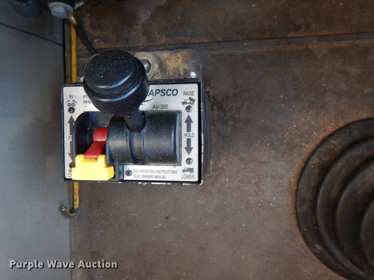 image for item MT9847 2014 International 9900i  semi truck