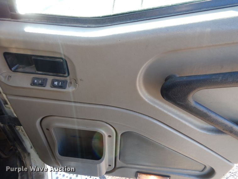 image for item MT9847 2014 International 9900i  semi truck