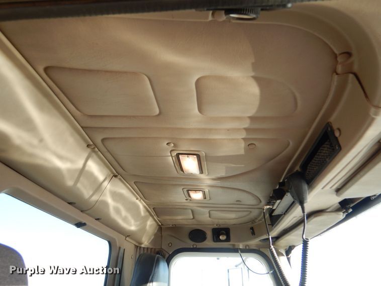 image for item MT9847 2014 International 9900i  semi truck