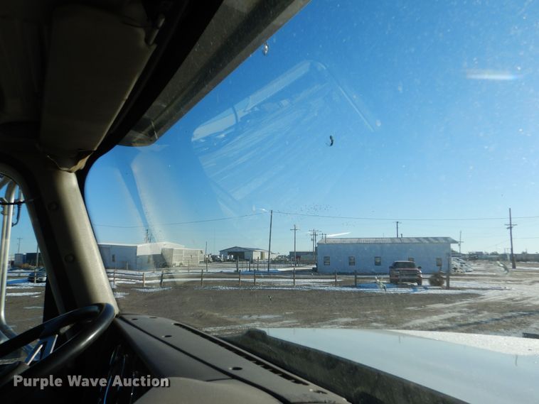 image for item MT9847 2014 International 9900i  semi truck