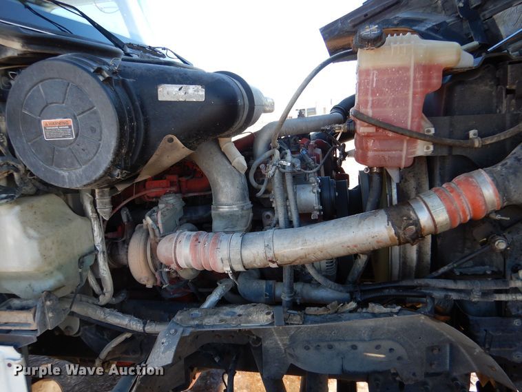 image for item MT9847 2014 International 9900i  semi truck