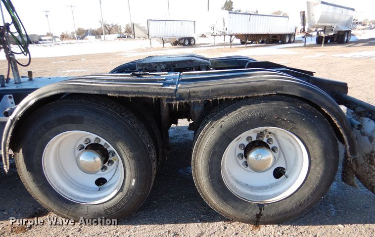 image for item MT9847 2014 International 9900i  semi truck