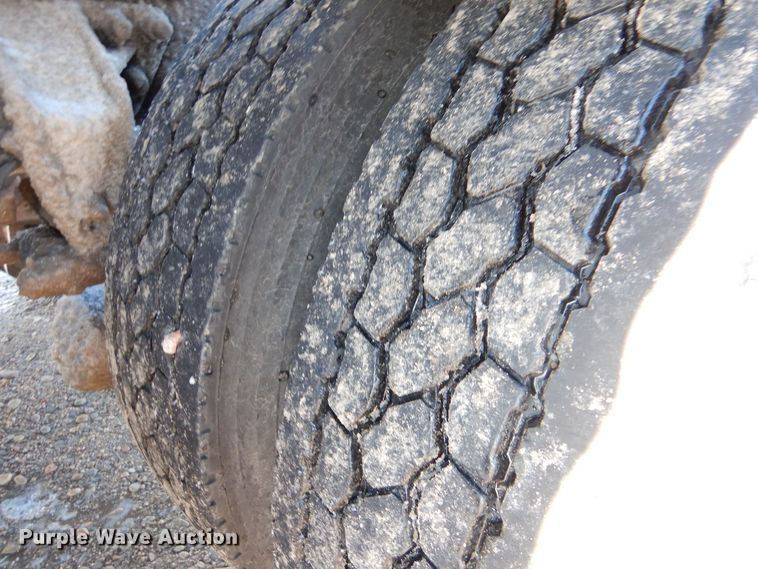 image for item MT9847 2014 International 9900i  semi truck