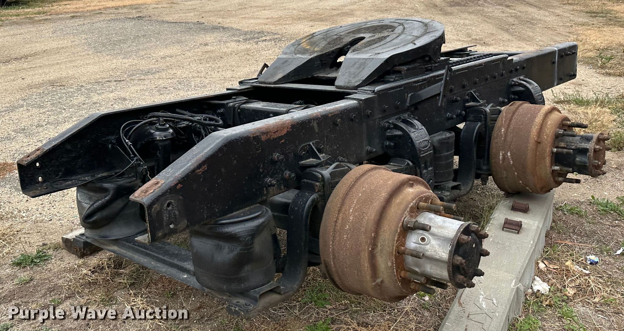 Peterbilt rear axle assembly in Russell, KS Item JD9152 sold Purple