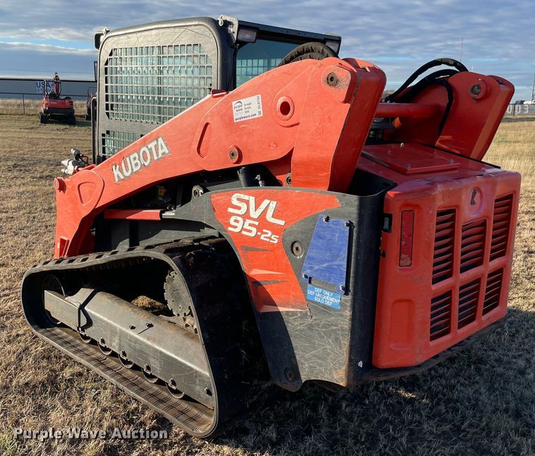image for item DL0732 2020 Kubota SVL95-2S tracked skid steer loader