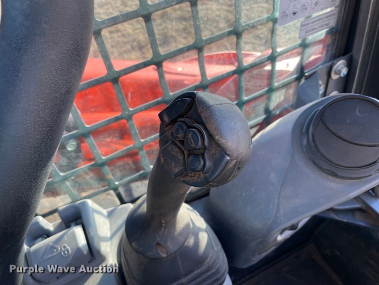 image for item DL0732 2020 Kubota SVL95-2S tracked skid steer loader