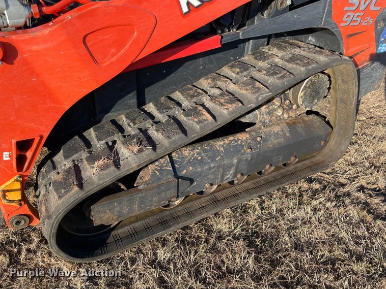 image for item DL0732 2020 Kubota SVL95-2S tracked skid steer loader
