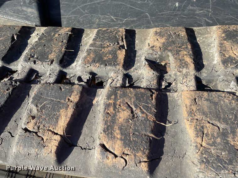 image for item DL0732 2020 Kubota SVL95-2S tracked skid steer loader