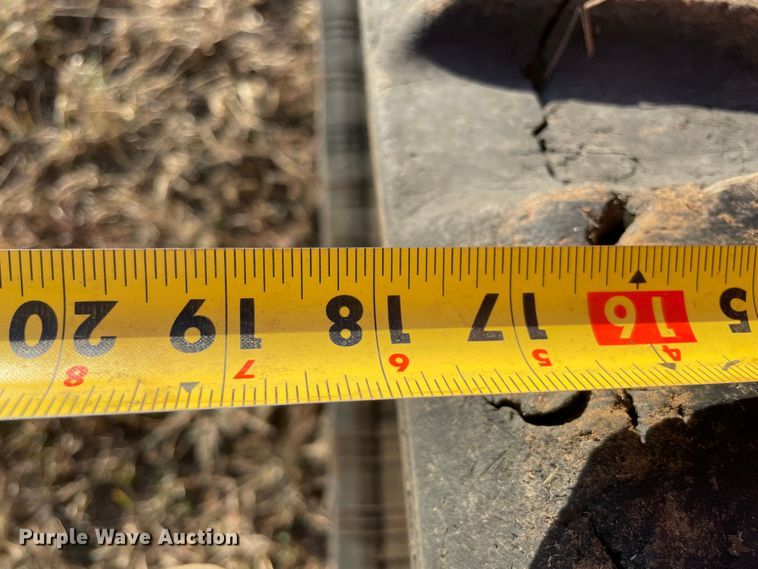 image for item DL0732 2020 Kubota SVL95-2S tracked skid steer loader