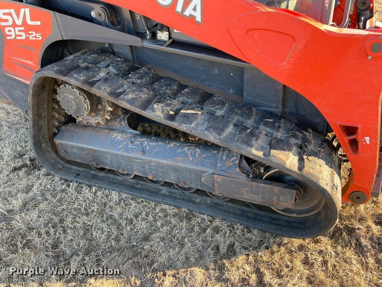 image for item DL0732 2020 Kubota SVL95-2S tracked skid steer loader