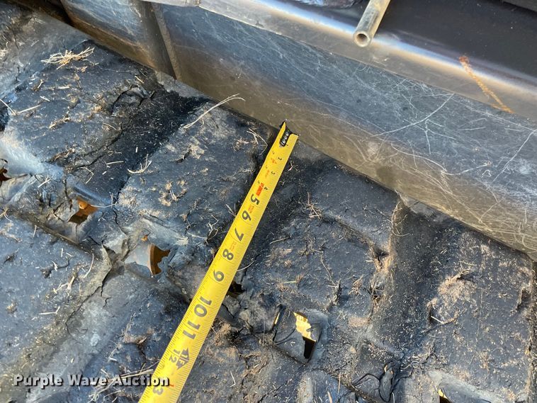 image for item DL0732 2020 Kubota SVL95-2S tracked skid steer loader