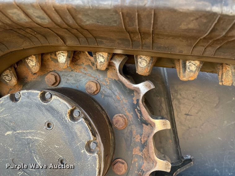 image for item DL0732 2020 Kubota SVL95-2S tracked skid steer loader