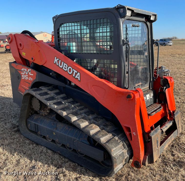image for item DL0733 2019 Kubota SVL95-2S tracked skid steer loader