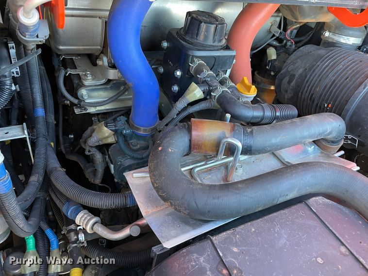 image for item DL0733 2019 Kubota SVL95-2S tracked skid steer loader