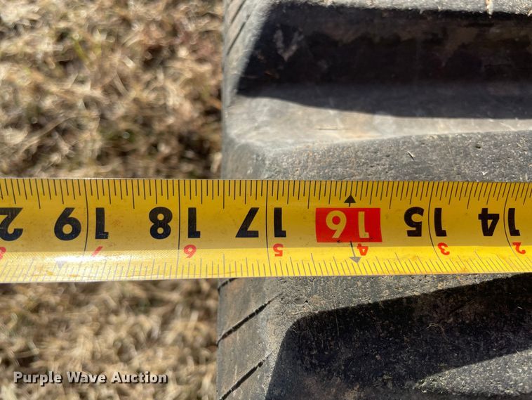 image for item DL0733 2019 Kubota SVL95-2S tracked skid steer loader