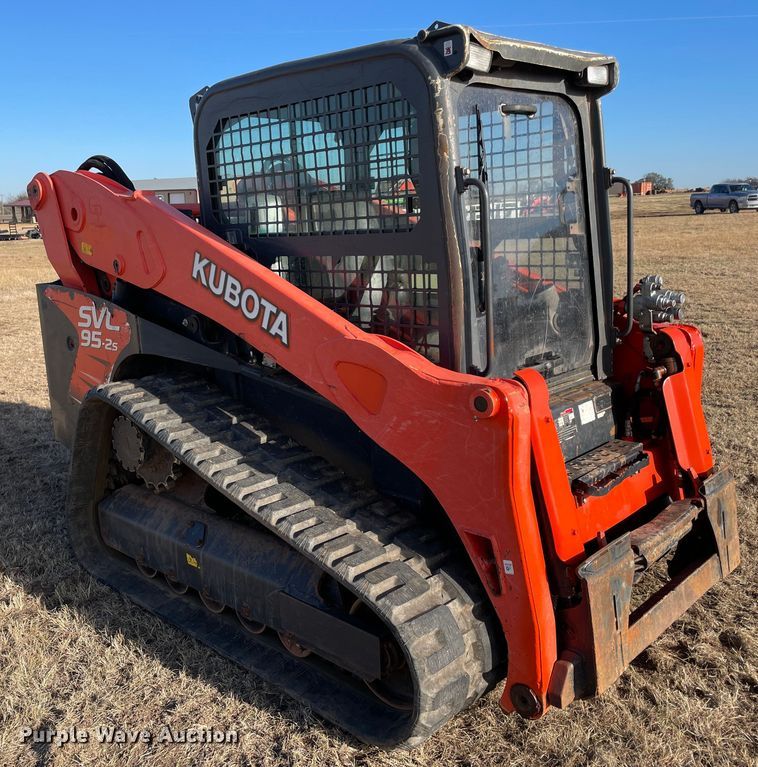 image for item DL0735 2019 Kubota SVL95-2S tracked skid steer loader