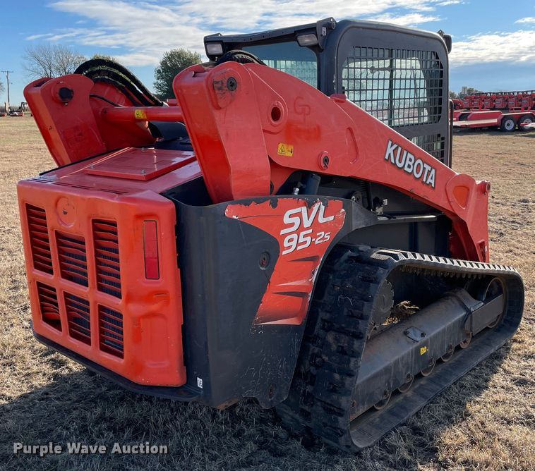 image for item DL0735 2019 Kubota SVL95-2S tracked skid steer loader