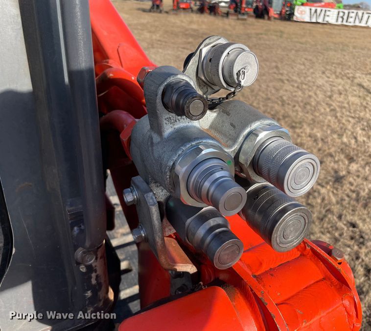 image for item DL0735 2019 Kubota SVL95-2S tracked skid steer loader