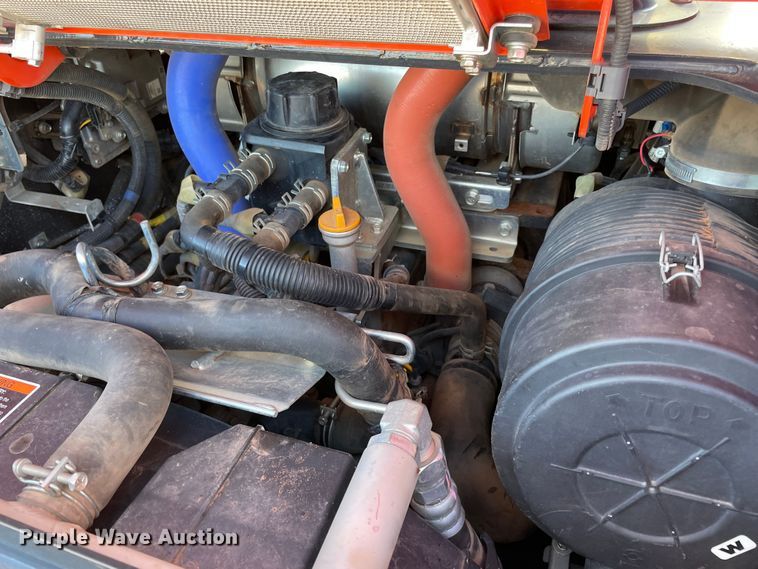 image for item DL0735 2019 Kubota SVL95-2S tracked skid steer loader