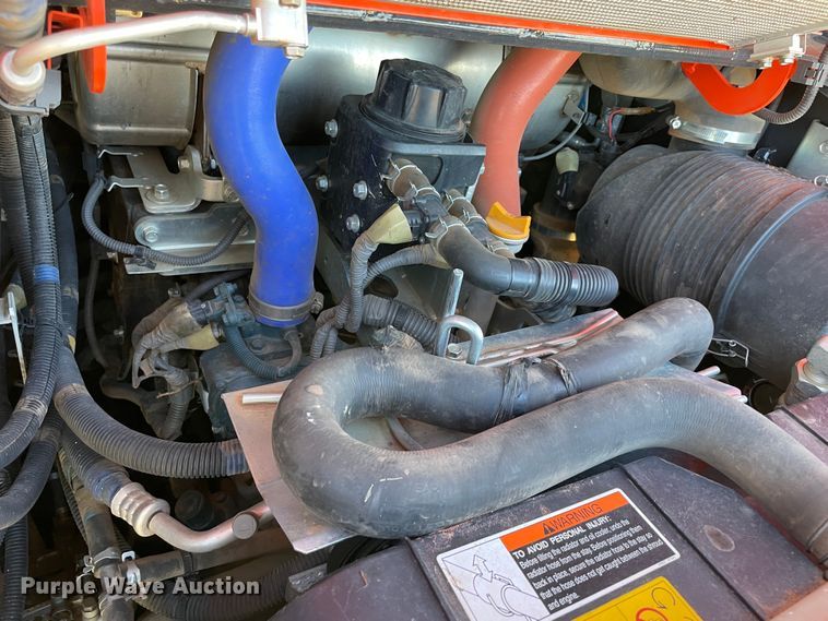 image for item DL0735 2019 Kubota SVL95-2S tracked skid steer loader