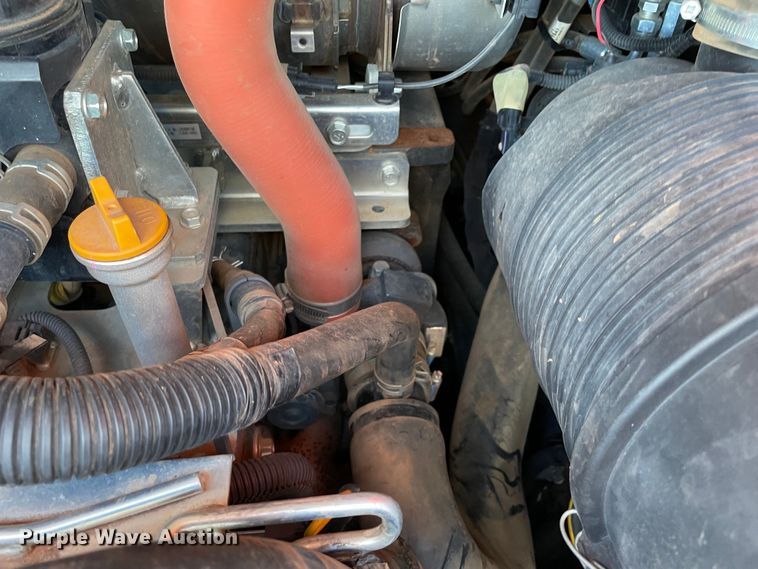 image for item DL0735 2019 Kubota SVL95-2S tracked skid steer loader