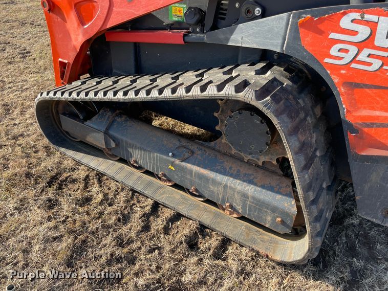 image for item DL0735 2019 Kubota SVL95-2S tracked skid steer loader