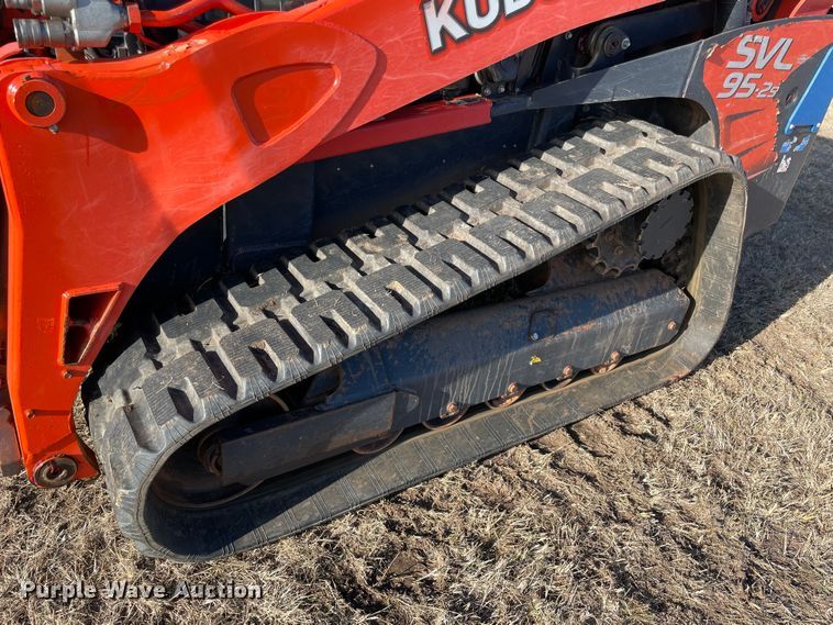 image for item DL0735 2019 Kubota SVL95-2S tracked skid steer loader