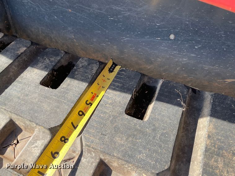 image for item DL0735 2019 Kubota SVL95-2S tracked skid steer loader