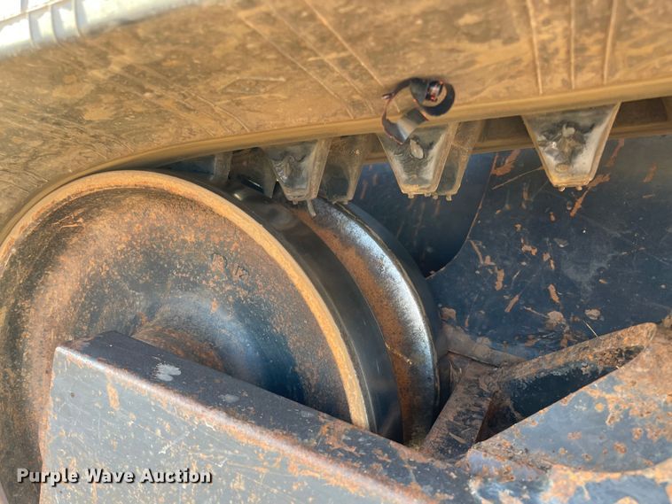 image for item DL0735 2019 Kubota SVL95-2S tracked skid steer loader