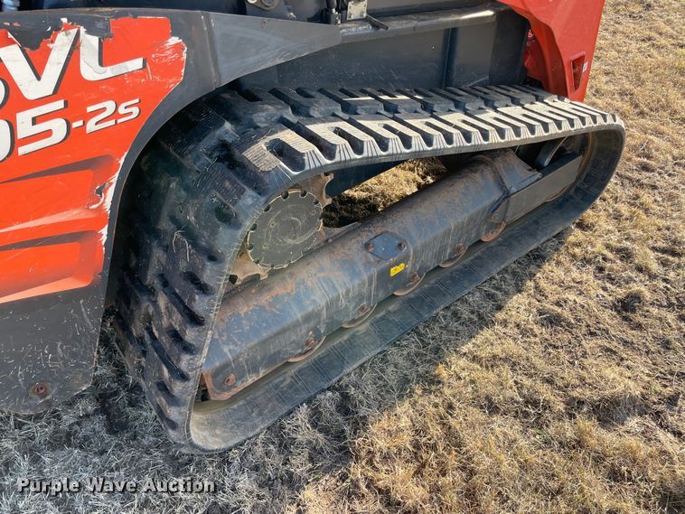 image for item DL0735 2019 Kubota SVL95-2S tracked skid steer loader