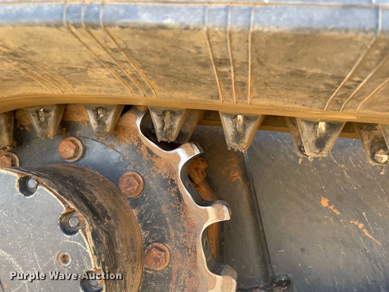 image for item DL0735 2019 Kubota SVL95-2S tracked skid steer loader