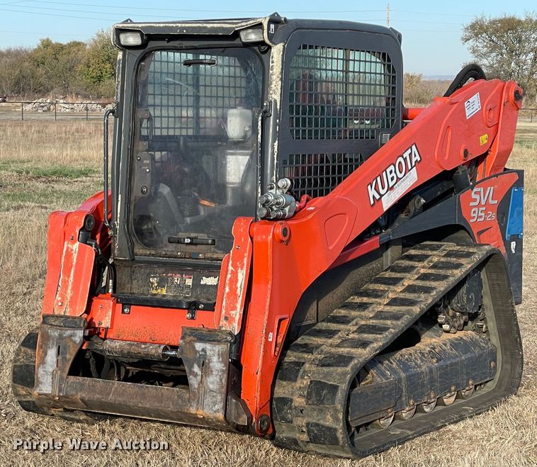 image for item DL0736 2018 Kubota SVL95-2S tracked skid steer loader