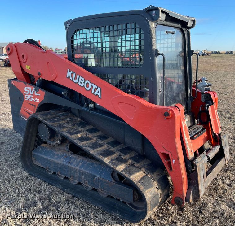 image for item DL0736 2018 Kubota SVL95-2S tracked skid steer loader