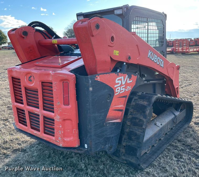 image for item DL0736 2018 Kubota SVL95-2S tracked skid steer loader